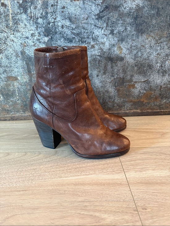 Frye Shoes - Frye patty artisan zip up ankle boots